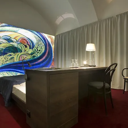Hotel The Invisible - Golden Treasure Kosice