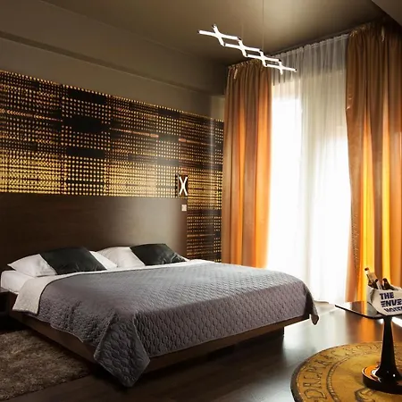 Hotel The Invisible - Golden Treasure
